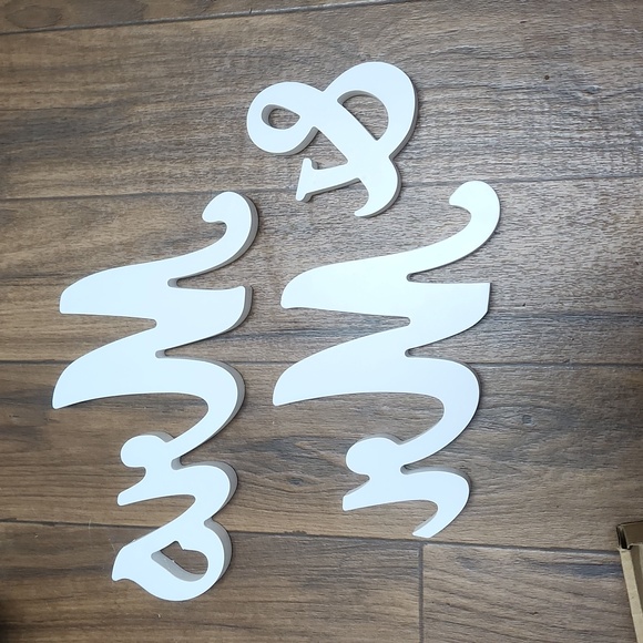 Mr. & Mrs. Sweetheart Table Signs - Picture 5 of 6